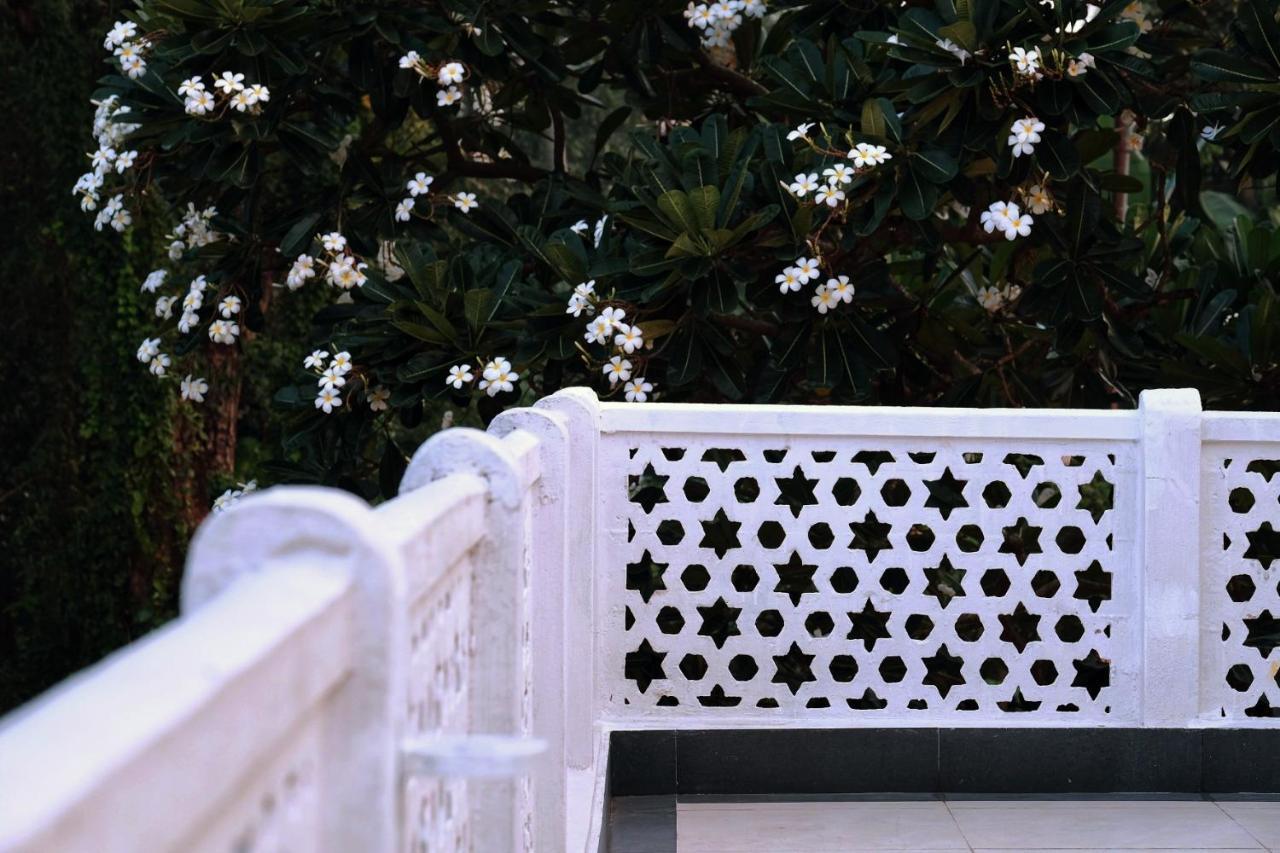 Parul - Elegant Heritage Home At The Heart Of Shantiniketan Екстериор снимка