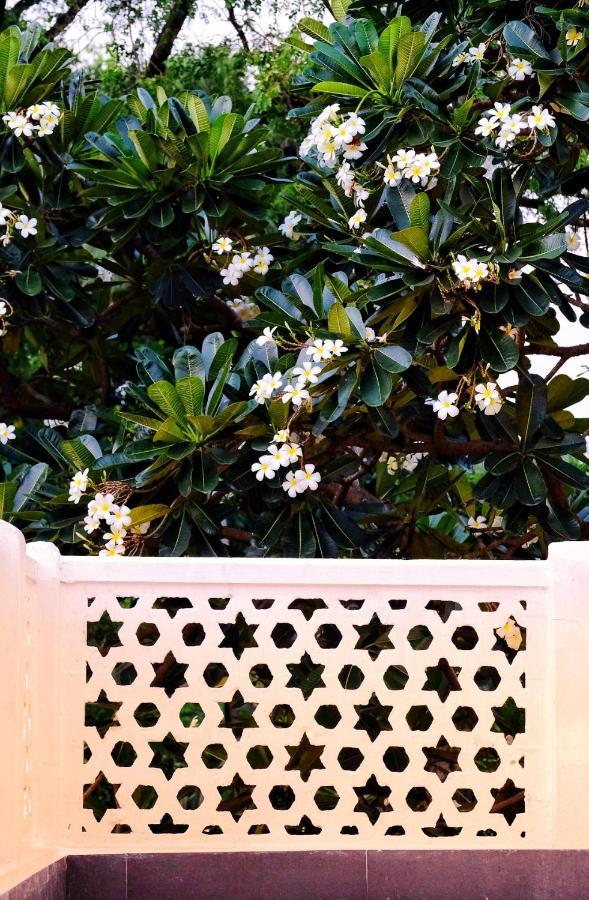 Parul - Elegant Heritage Home At The Heart Of Shantiniketan Екстериор снимка